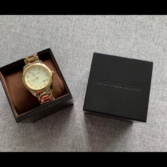 Michael Kors Gold Watch - Picture 2 of 3